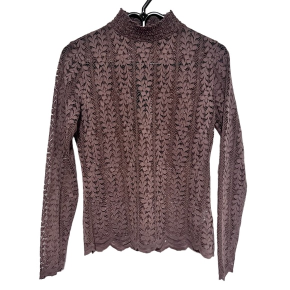 NWT DYNAMITE Lace Mock Neck Top - Picture 4 of 6